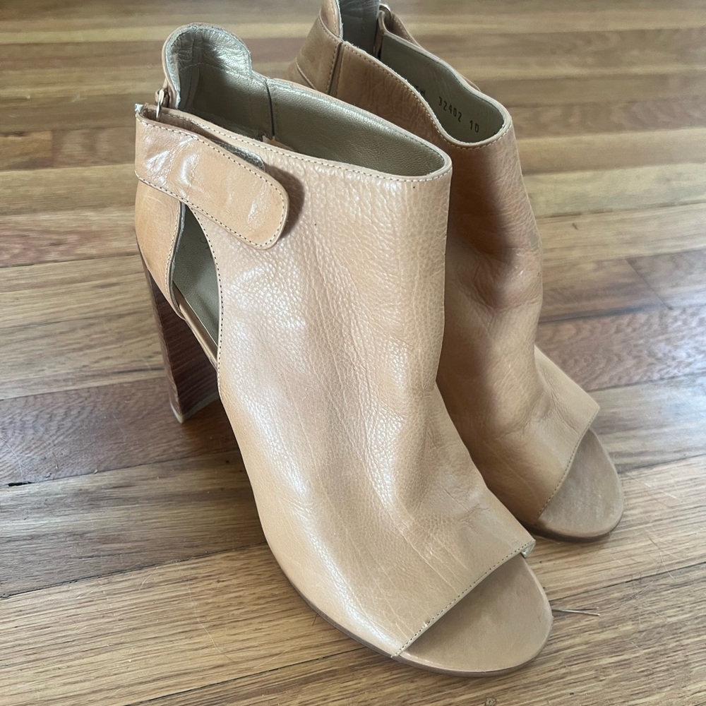Stuart Weitzman Beige Leather Peep-Toe Boots